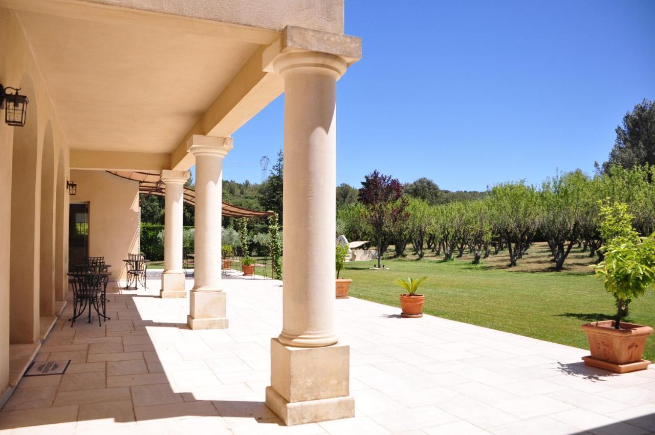 Le Jardin Des Amandiers Chateaurenard Exterior photo